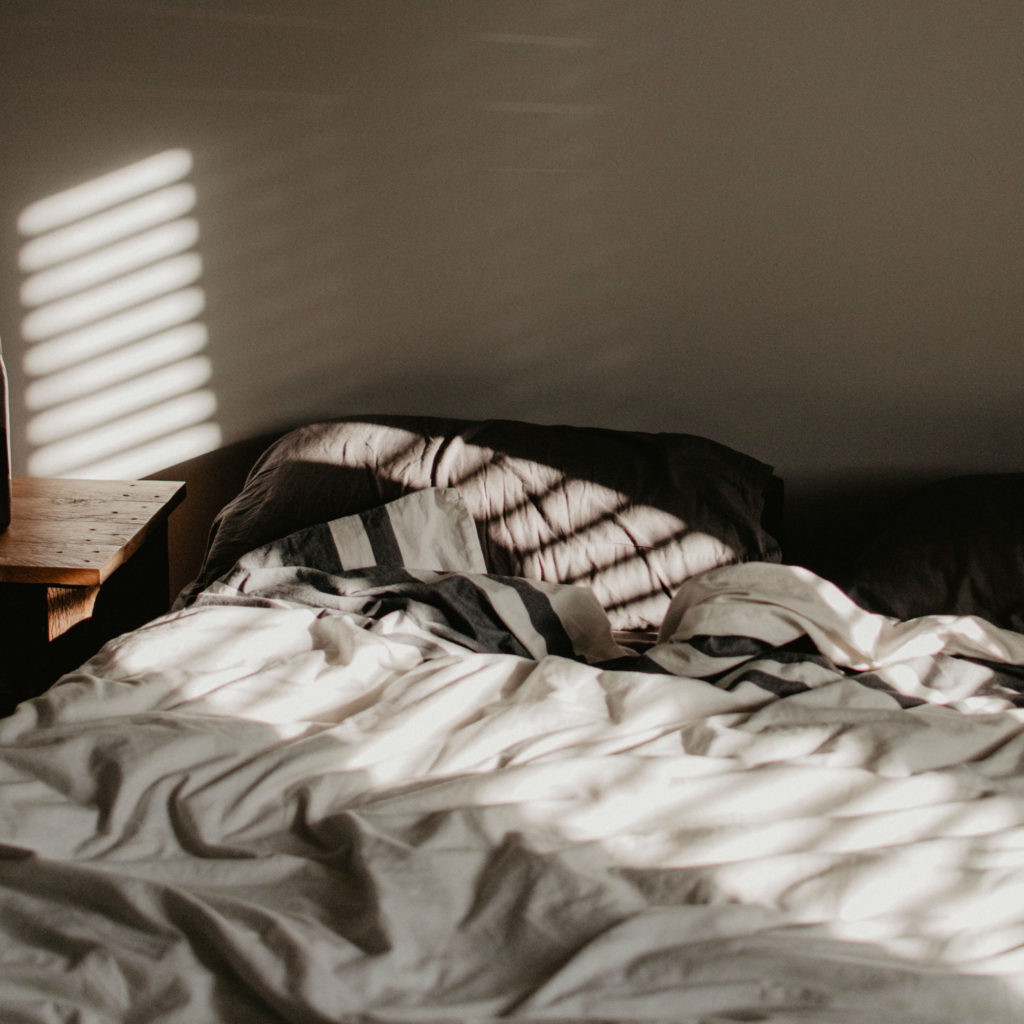 how to fall asleep fast bed with sunlight